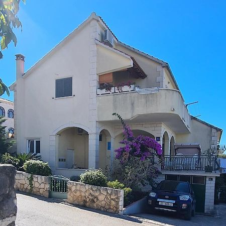 Apartmani Fani Supetar Ngoại thất bức ảnh