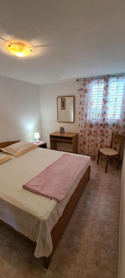 Apartmani Fani Supetar Ngoại thất bức ảnh