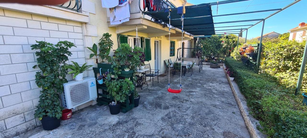 Apartmani Fani Supetar Ngoại thất bức ảnh